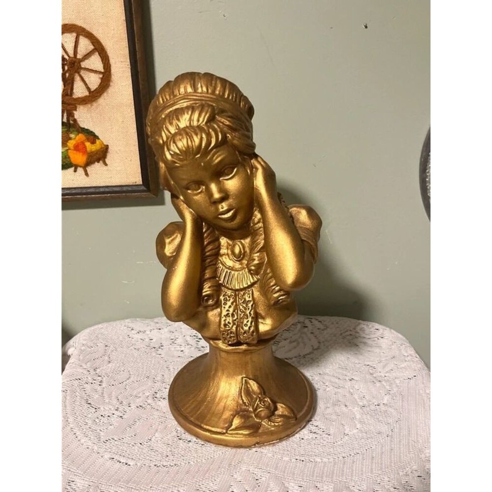 Vintage 70's Chalkware bust statue